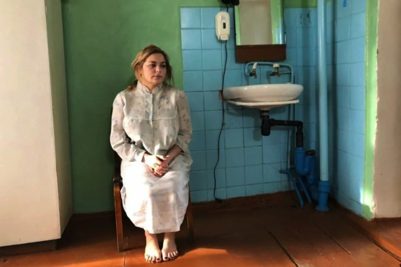 Irina Pegova with daughter 2020