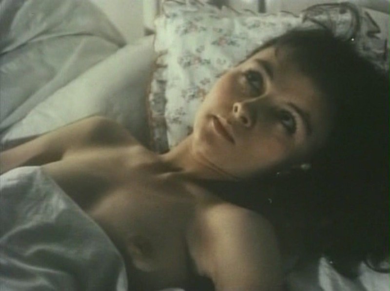 Naked Elena Safonova in the film Winter Cherry