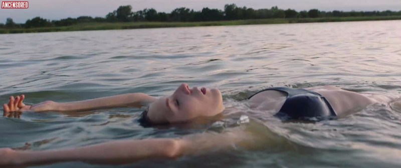 Irina Shaigan model naked