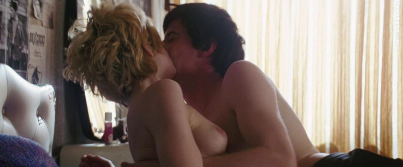 Andrea Luram Raissborough. Nude