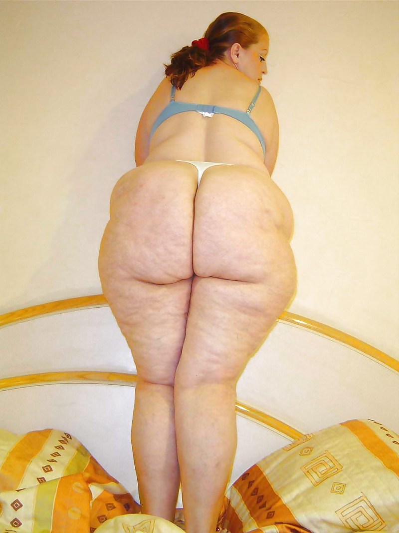 Girl with cellulite in linen