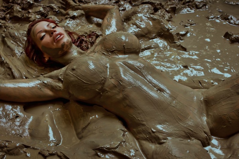 Therapeutic mud is naked