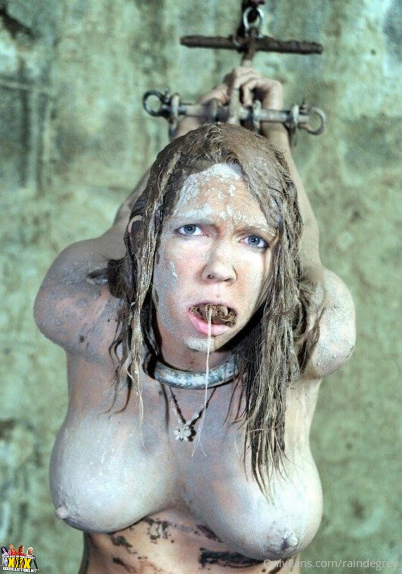 Women naked in the mud