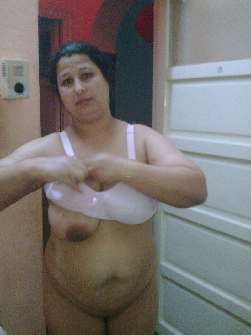 Chubby arabes are naked