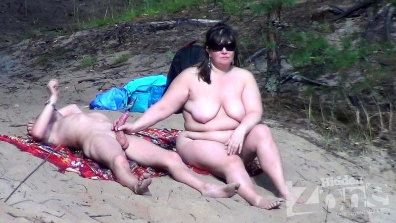 Cunnilingus bbw on the beach