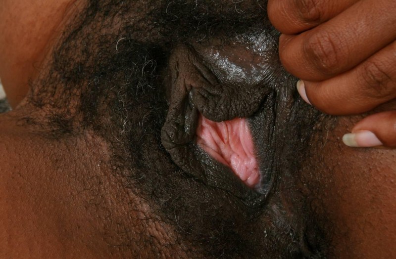Thick black hairy women