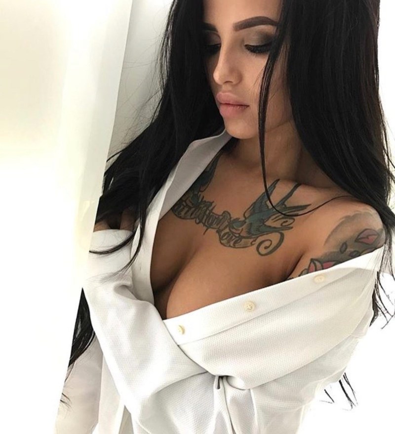 Drawings in swimwear lungs