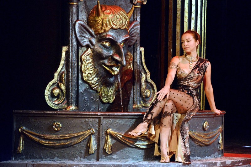 Ekaterina Guseva in the play Roman comedy