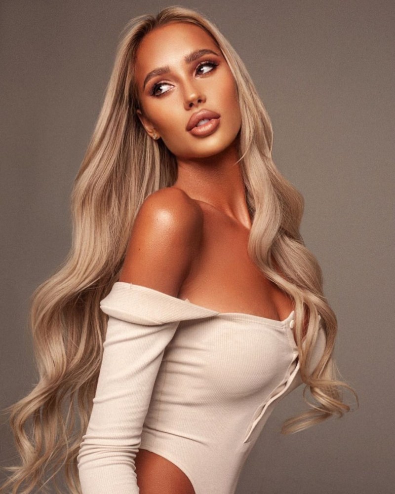 Model Sasha Doni photo