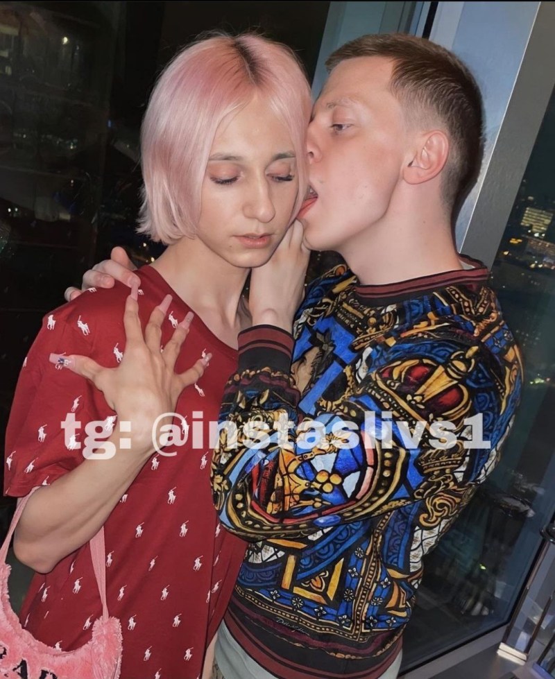 Melstroy and Dasha Koreyka Kiss