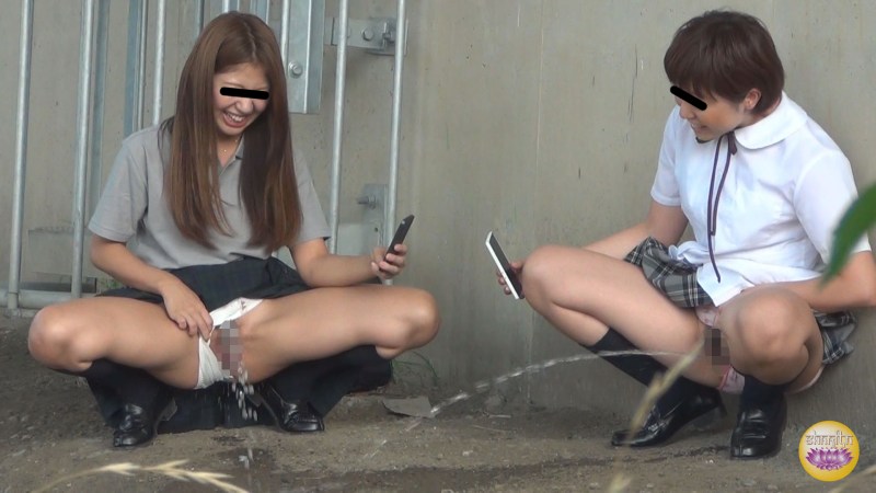 Asian pantyhose without panties