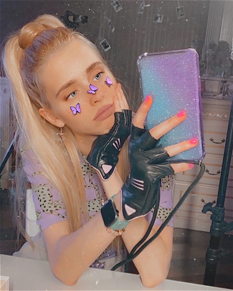 Nastya Kosh aesthetics