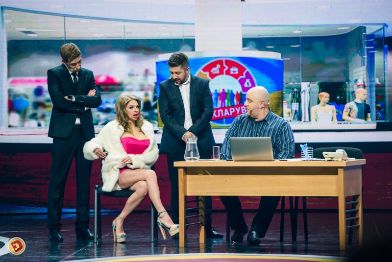 Yana Glushchenko legs diesel show