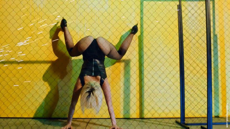 Tatyana Kotova naked breasts