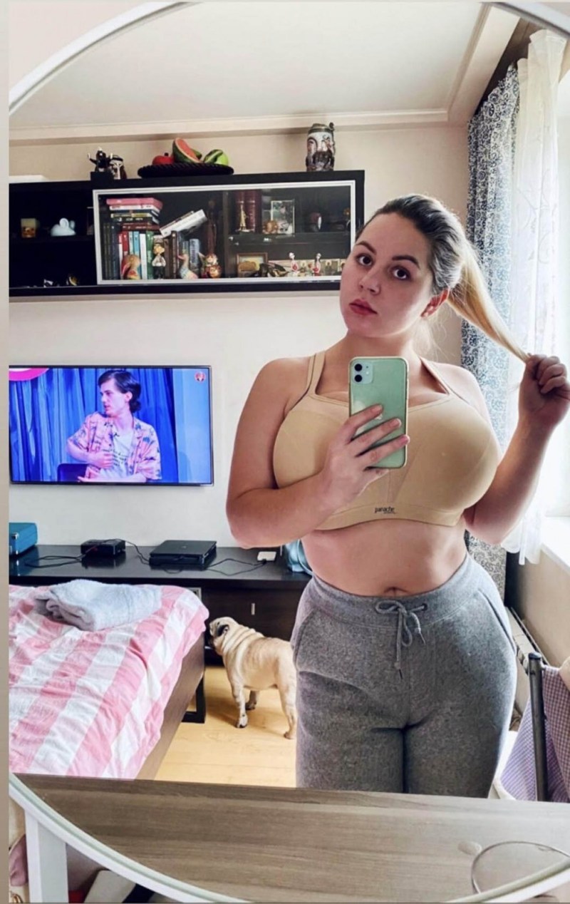 Inna Khoruzhnikova Holly