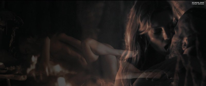 Annabell Wallis Naked in films