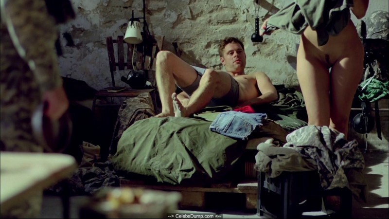 Annabell Wallis Naked