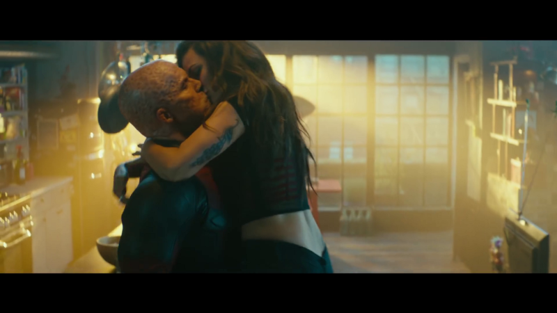 Morena baccarin nu drain