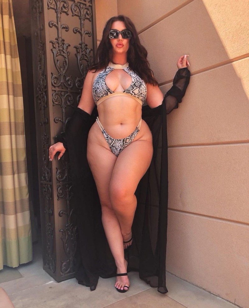 Poyanka Chopra Figure without Photoshop