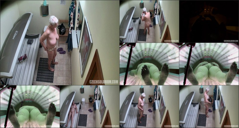 Naked women hidden shooting