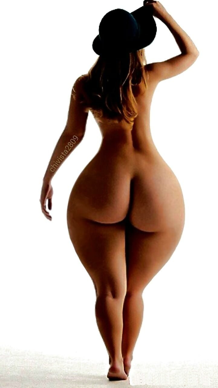 Naked brunettes with wide hips