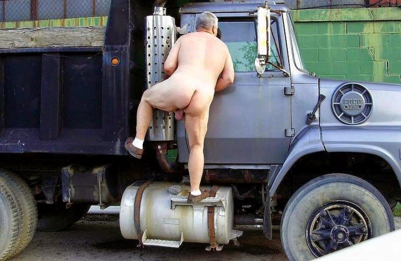 Truckers and naked women for free