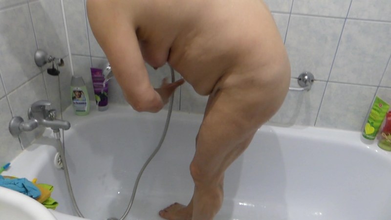 Lesbian girls in the bathroom