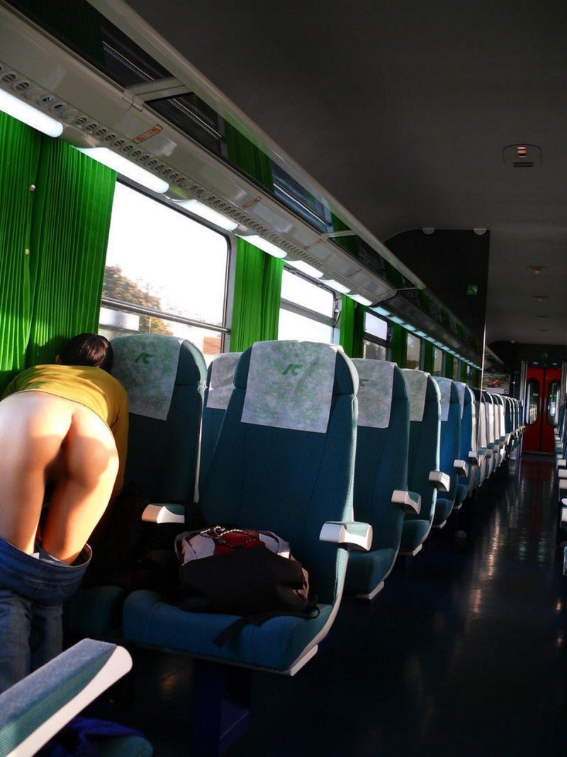 Girl without panties on the bus