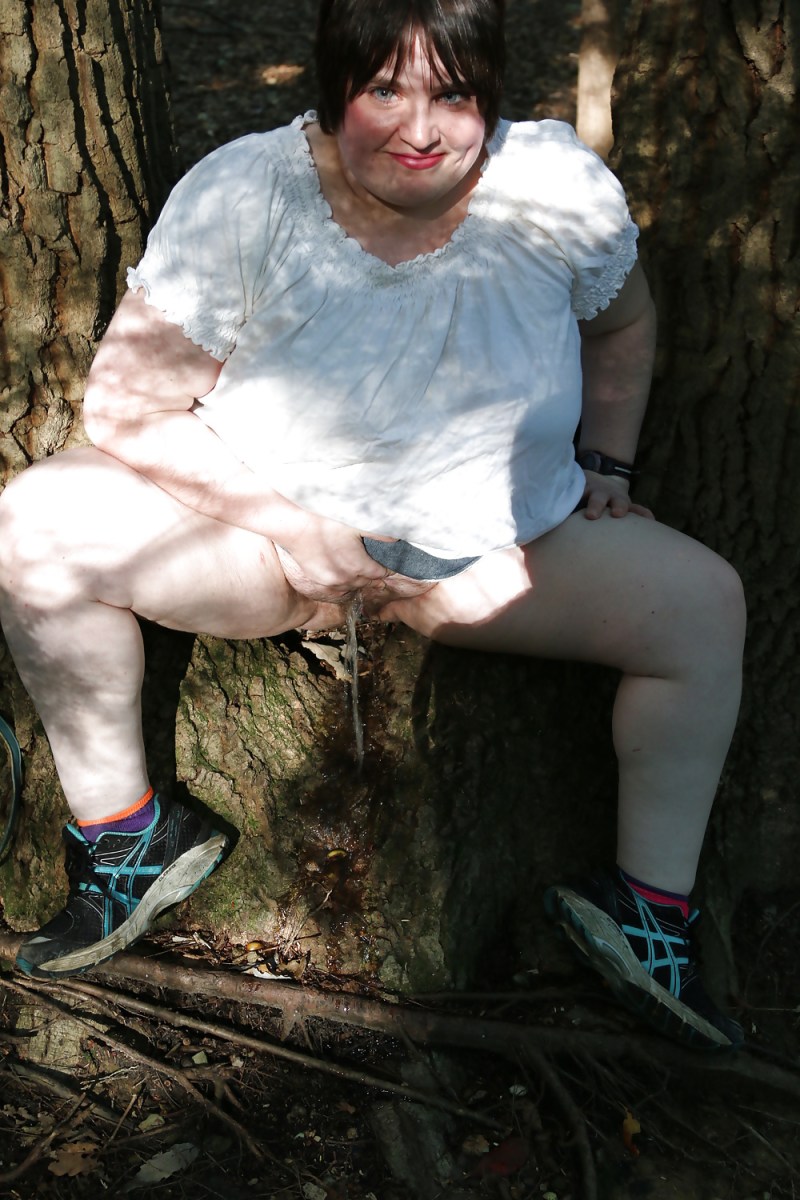 Alicia Silver Pissing