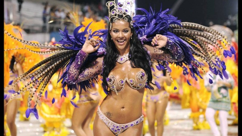 Carnival Rio de Janeiro costumes topless