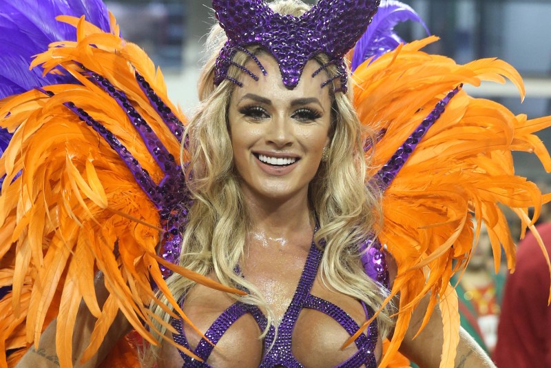 Juju Salimeni carnival