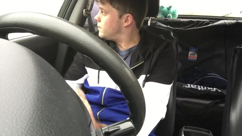 Niche Parade - Hooker Off the Street Gives Me Blowjob in My Car