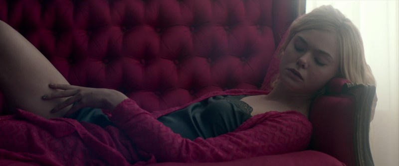 El Fanning Naked in the film