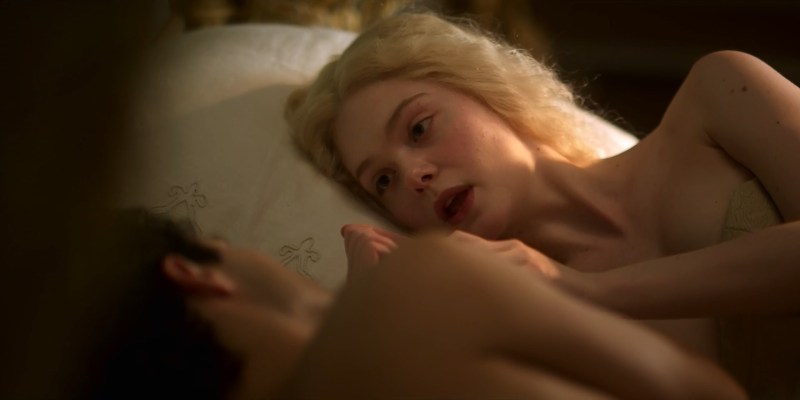 El Fanning Erotic scenes