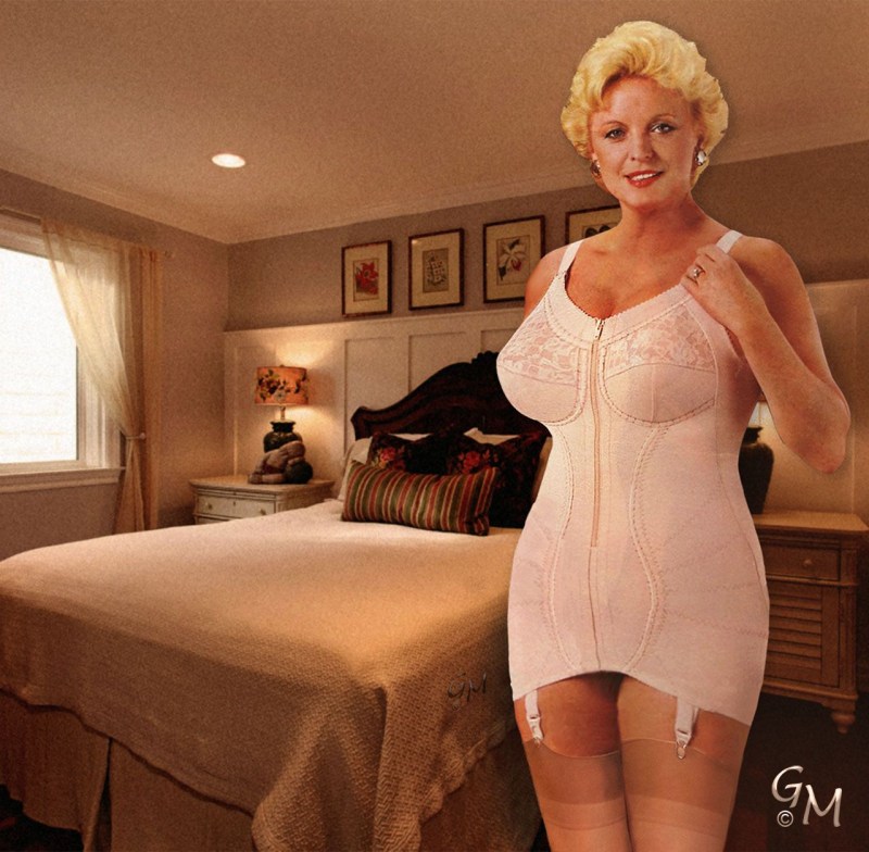 Elderly ladies - lesbian in linen