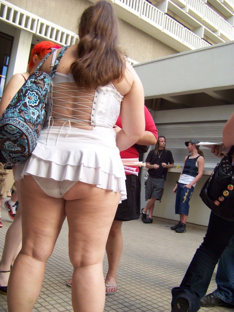 Pyshki in panties under the skirt