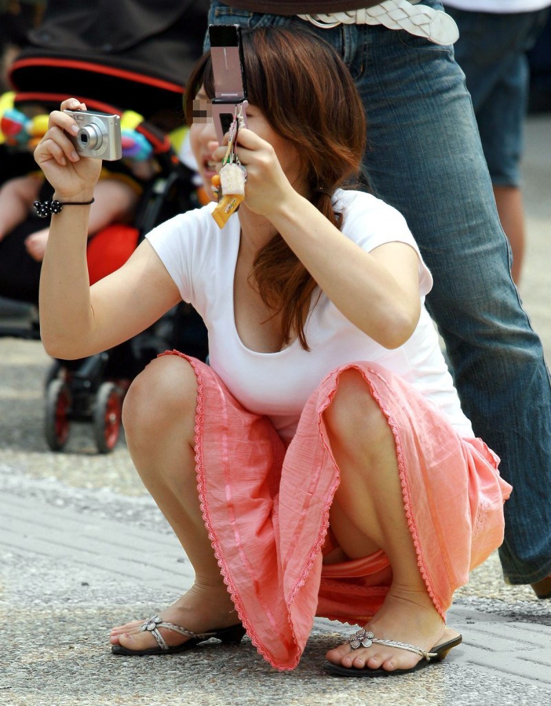 The girl was lit by the photographer