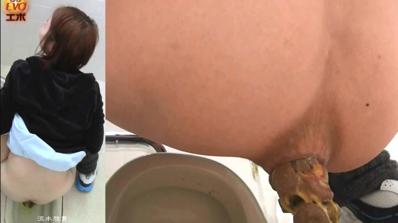 厕 所 偷 拍 白虎 little Russian