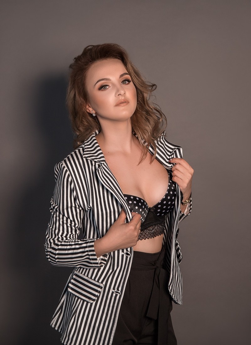 Fitness bikinist Yana Kuznetsova