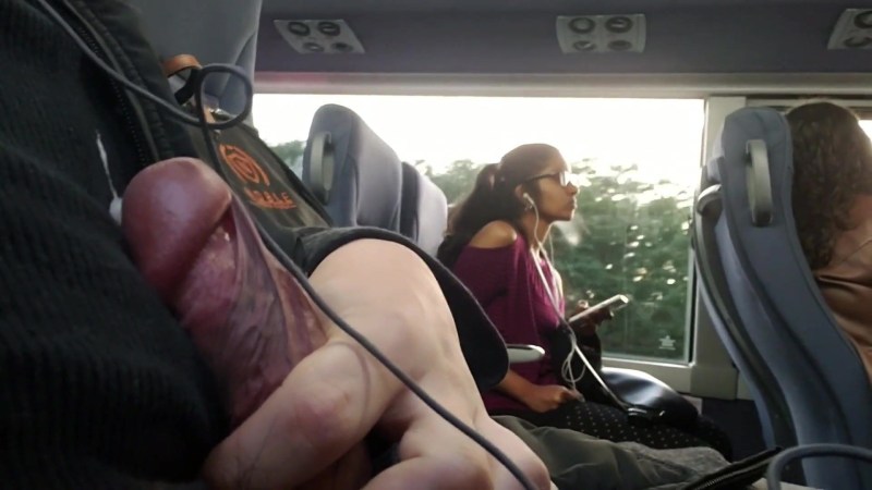 Schoolgirl fucked on the bus