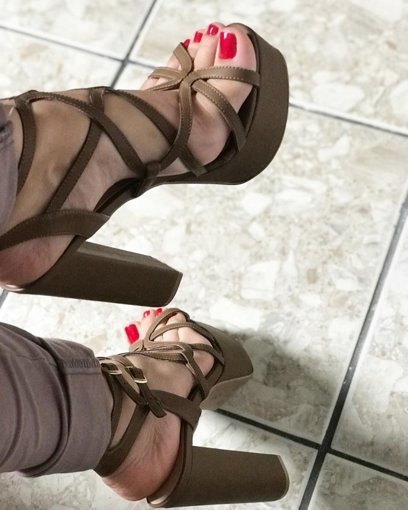 Victoria Khozhkin Feet