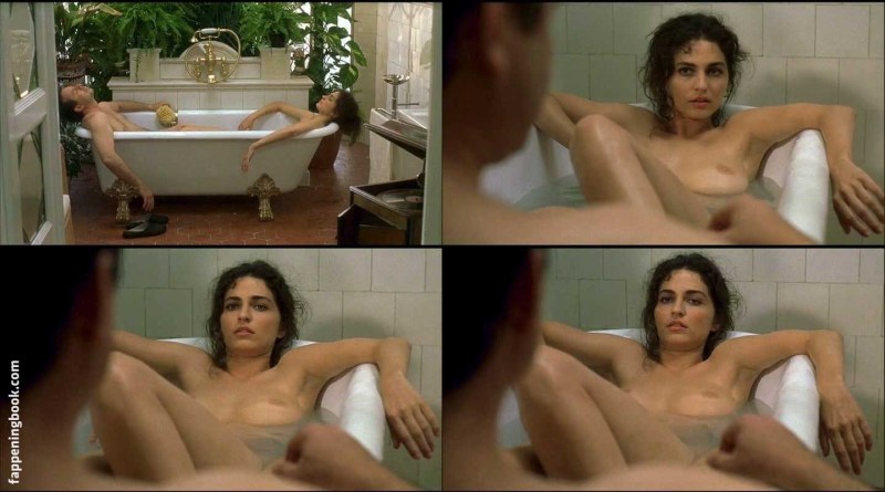 Erika Eleniak Convoirs