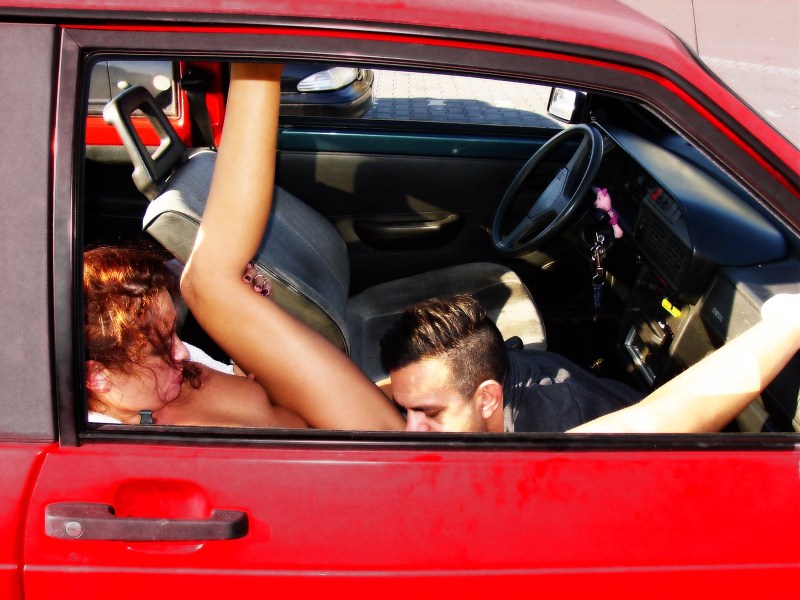 Private cunnilingus in the car