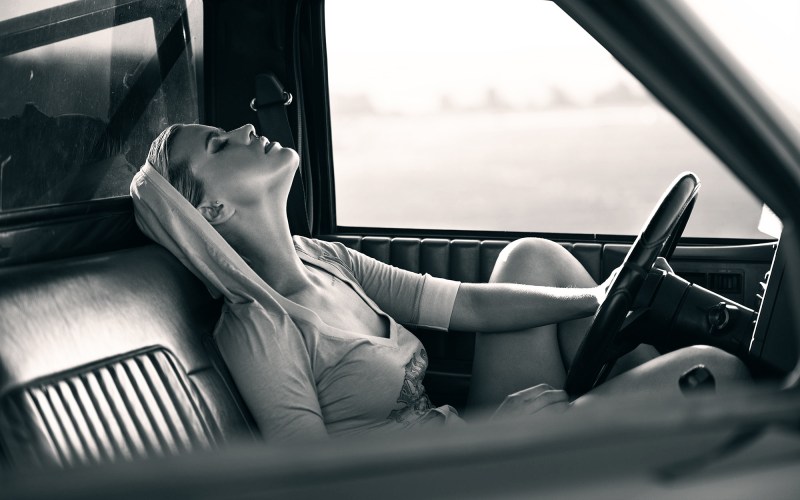 Erotic poses in the car