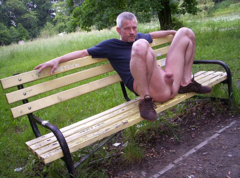 Men's pissing beautiful guys