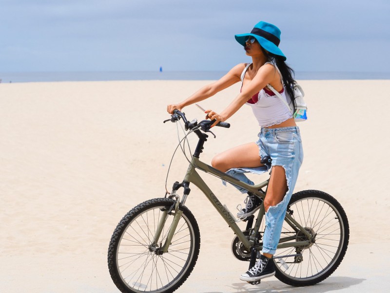 Erotic photos Bai Lin