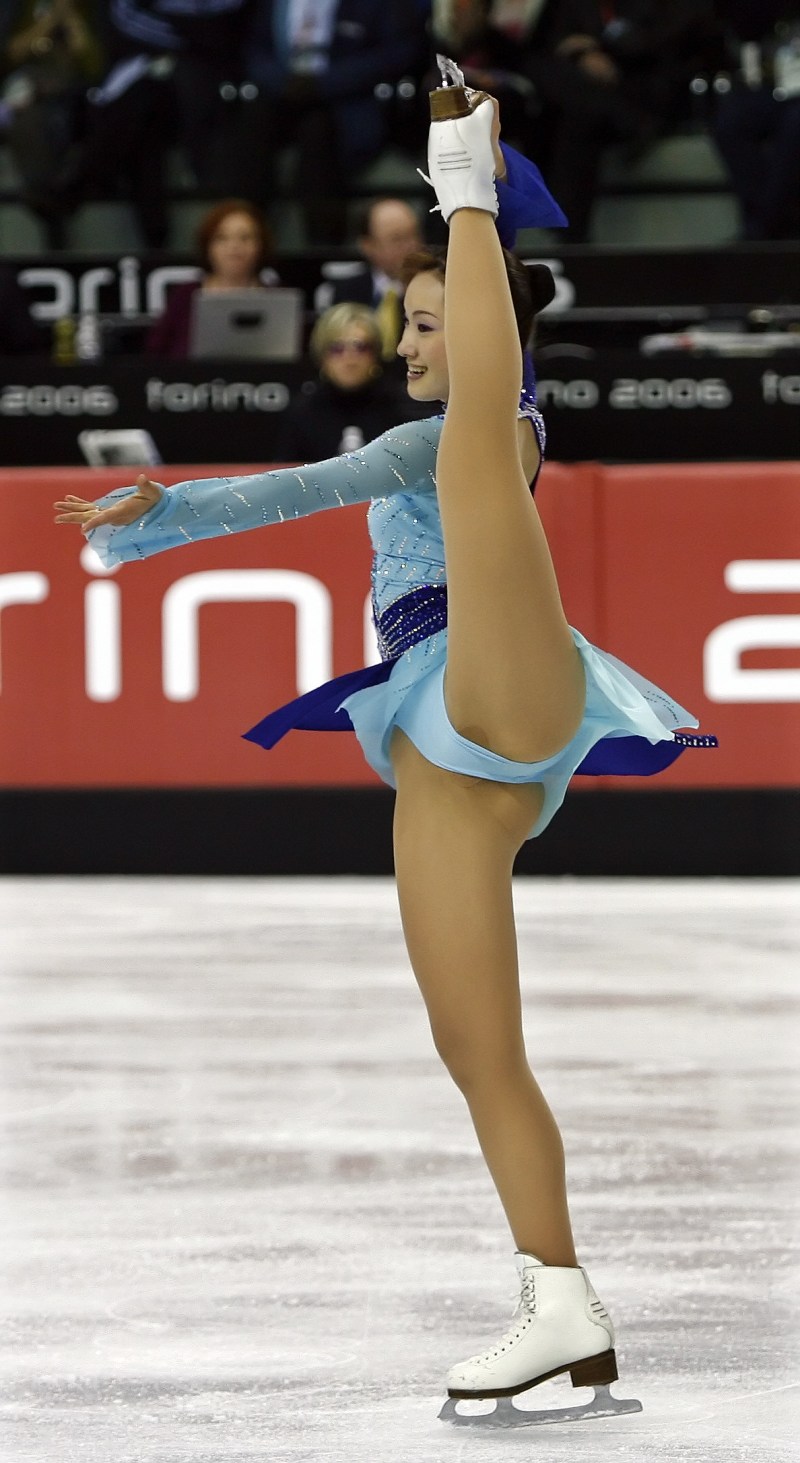 Bauer element of figure skating