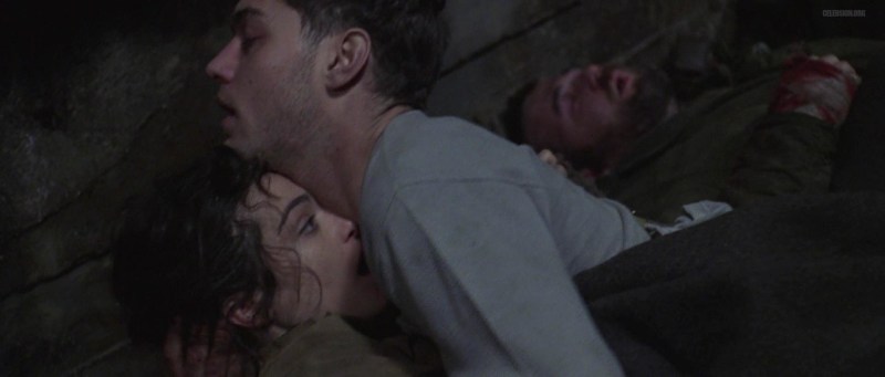 Rachel Weiss 1999 in linen