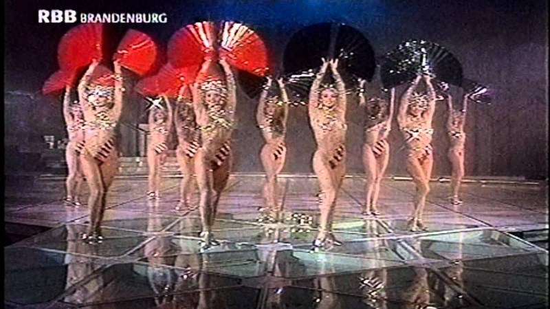 Naked with parents retro