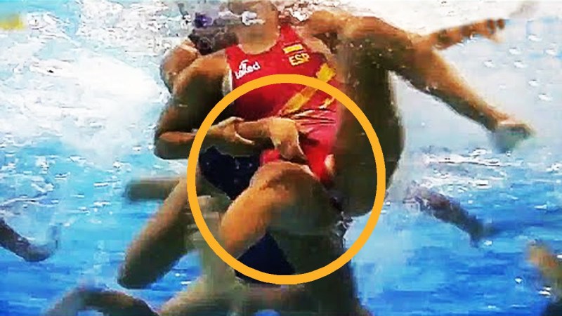 The guy cums under water